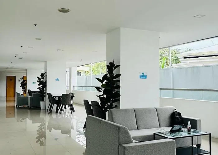 2 Bed Luxe With Netflix And Pool, 10 Min Walk To Fuente - The Heart Of Appart hôtel Cebu