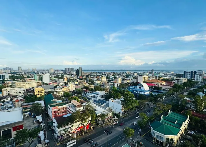 2 Bed Luxe With Netflix And Pool, 10 Min Walk To Fuente - The Heart Of 3* Cebu